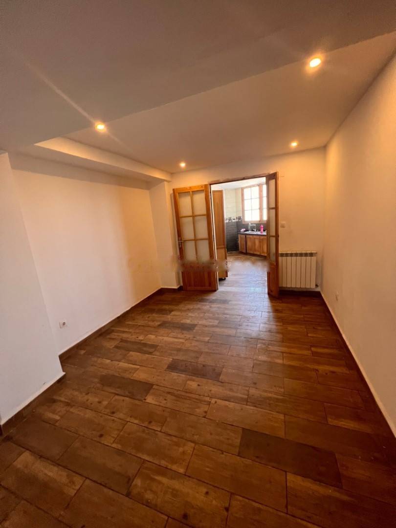 Location Appartement F5 Birkhadem