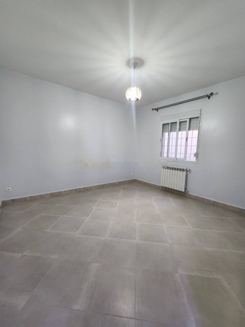 Location Appartement F4 Birkhadem