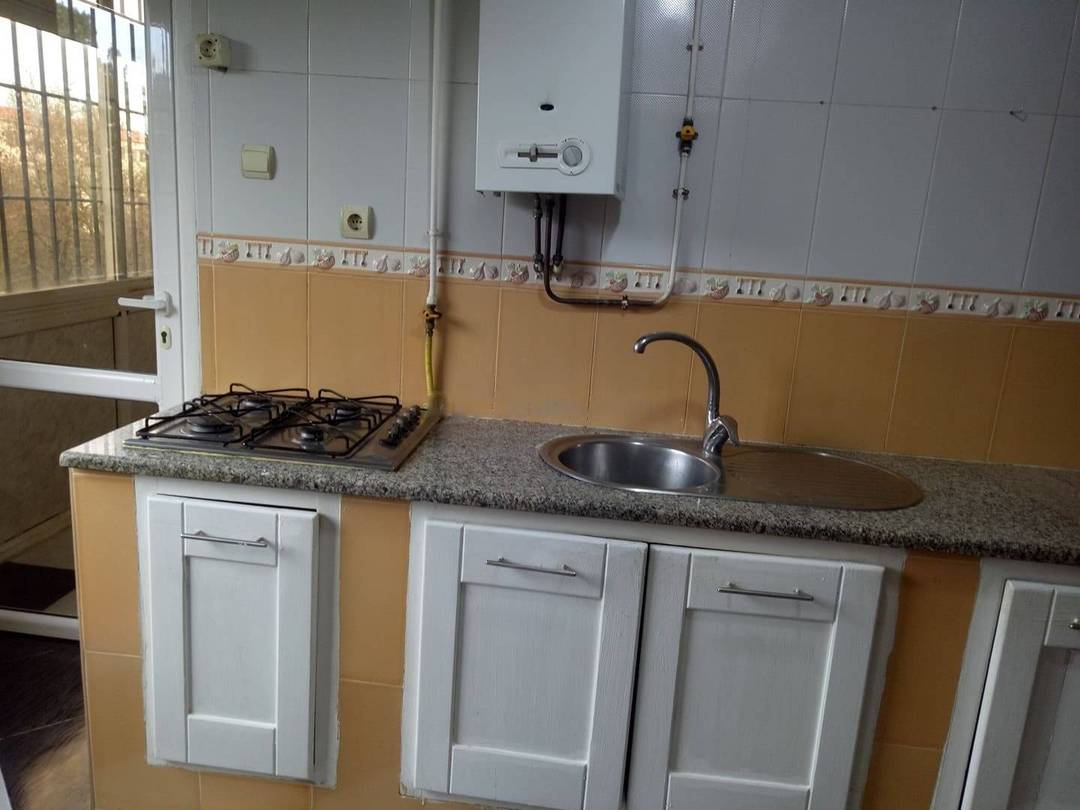 Location Appartement F4 Dely Ibrahim