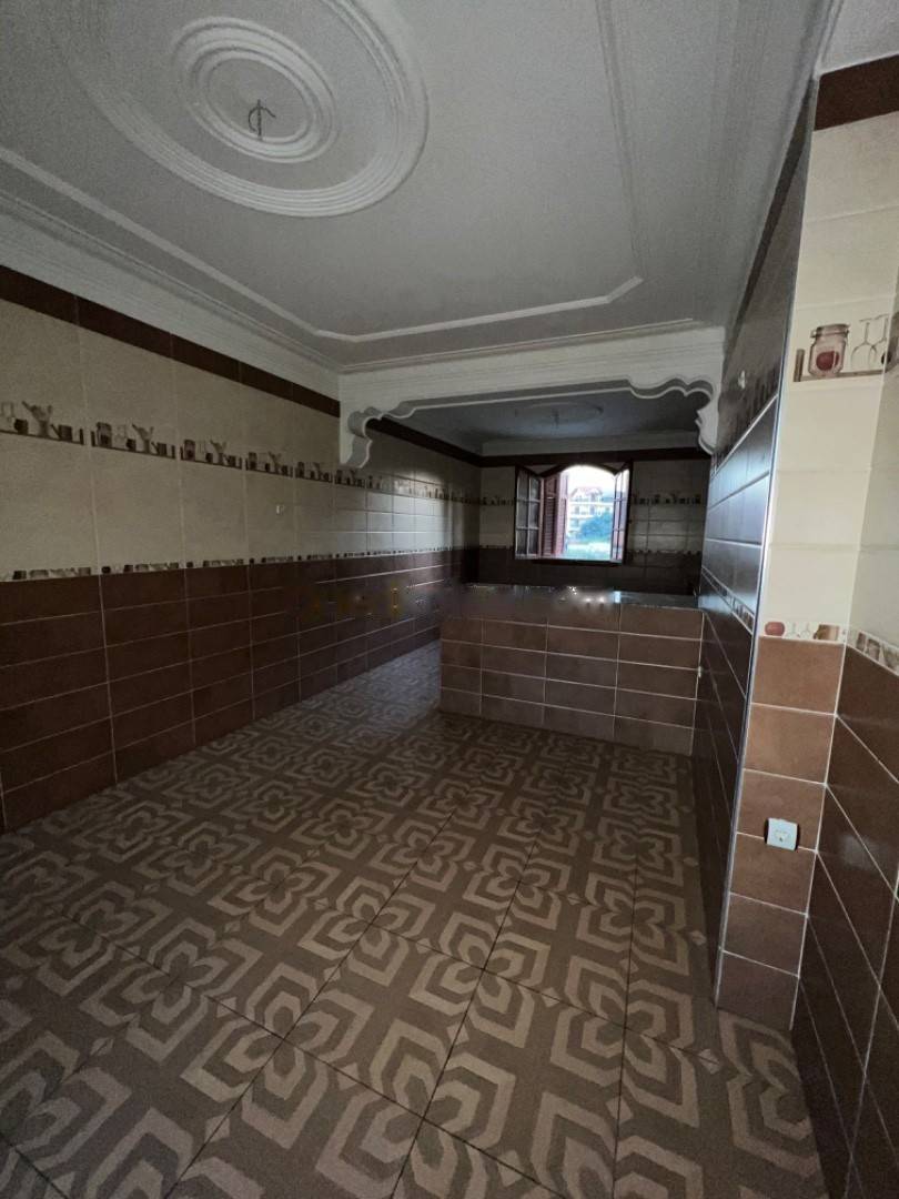 Location niveau de villa f4 saoula 4