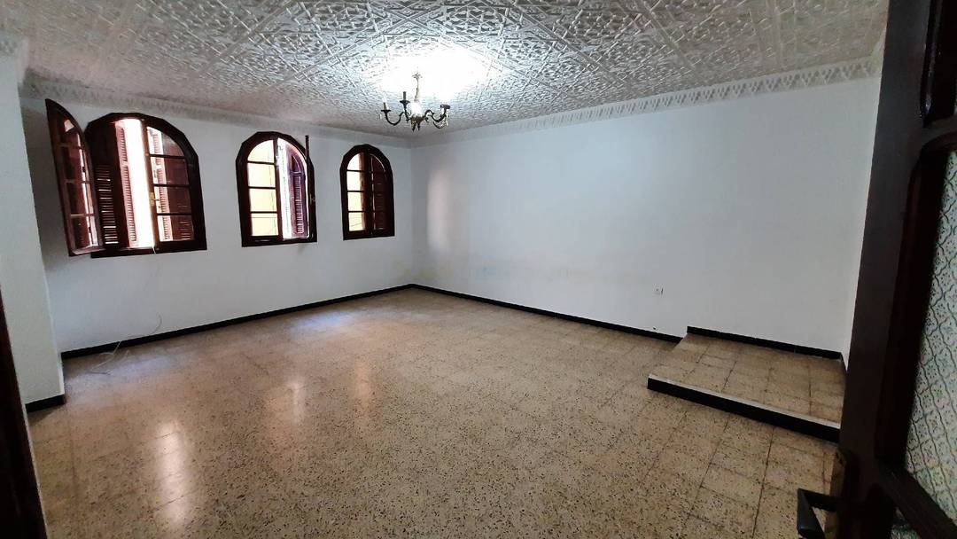 Location Niveau de villa F5 Djasr Kasentina