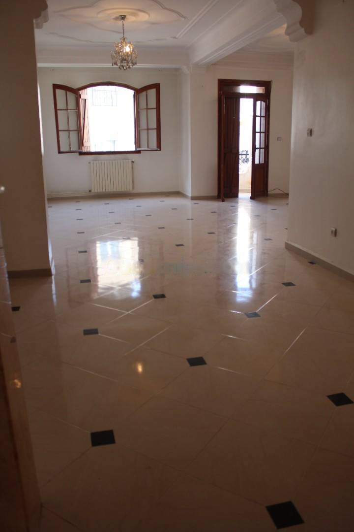 Location Appartement F4 El Achour