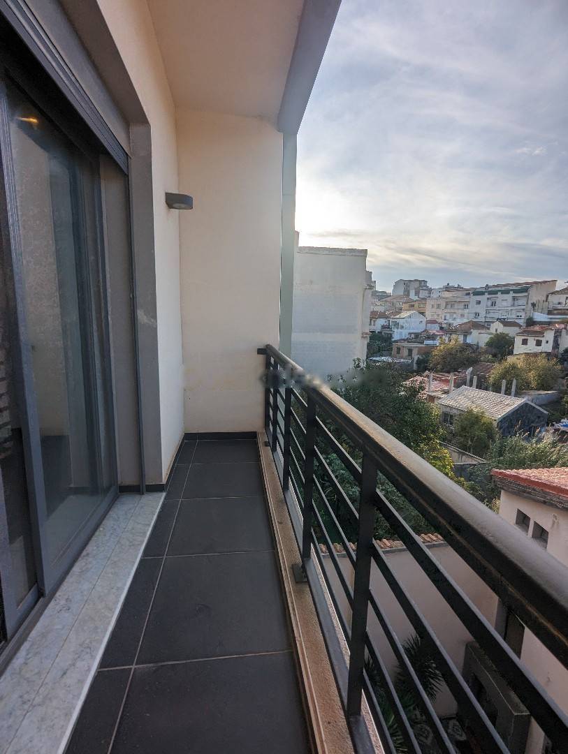 Location Appartement F5 Bir Mourad Rais