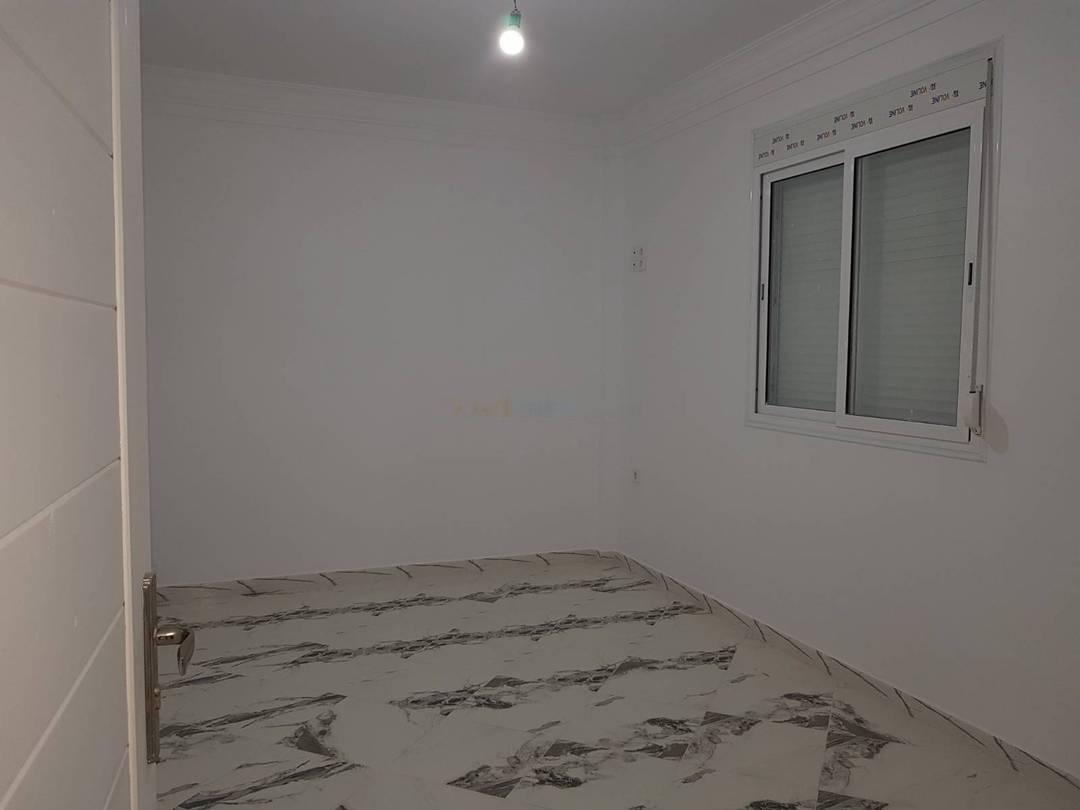 Location Niveau de villa F3 Khraicia