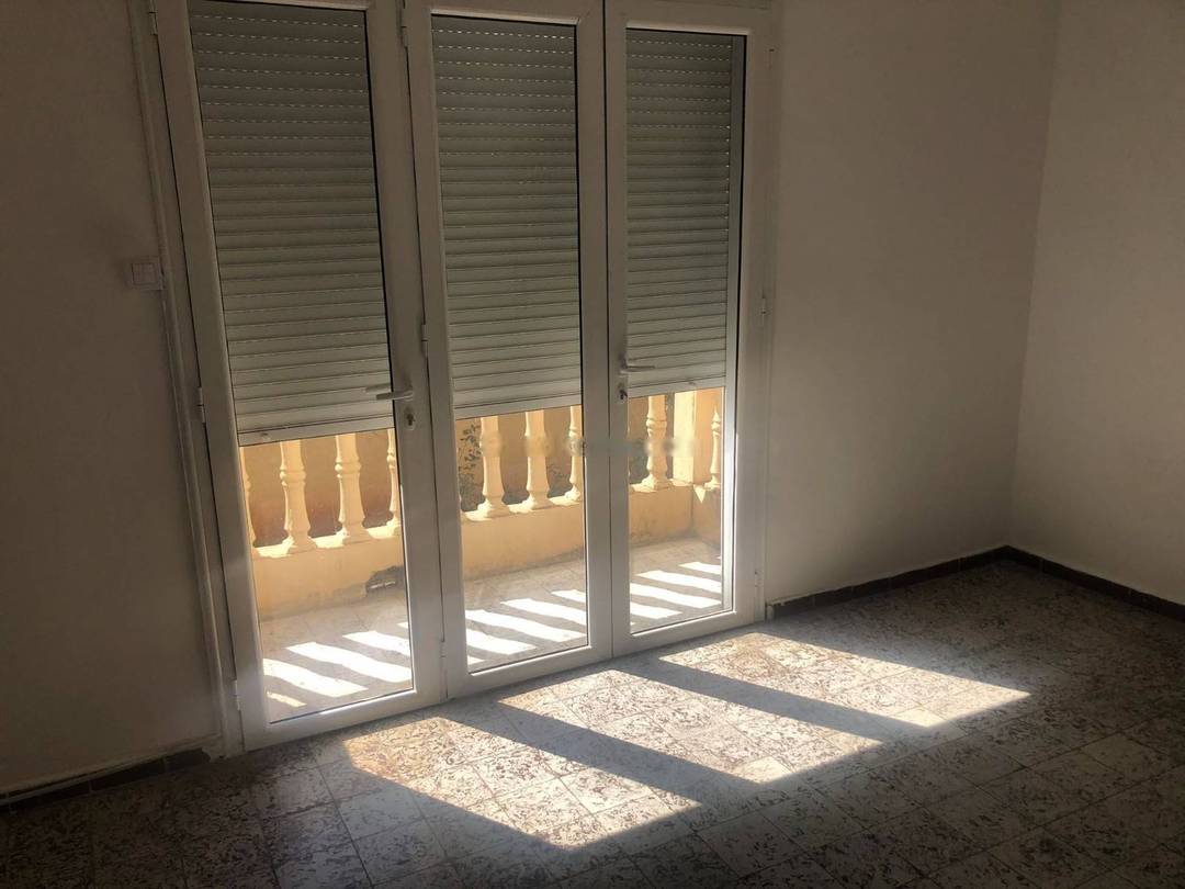 Location Niveau de villa F5 Birkhadem