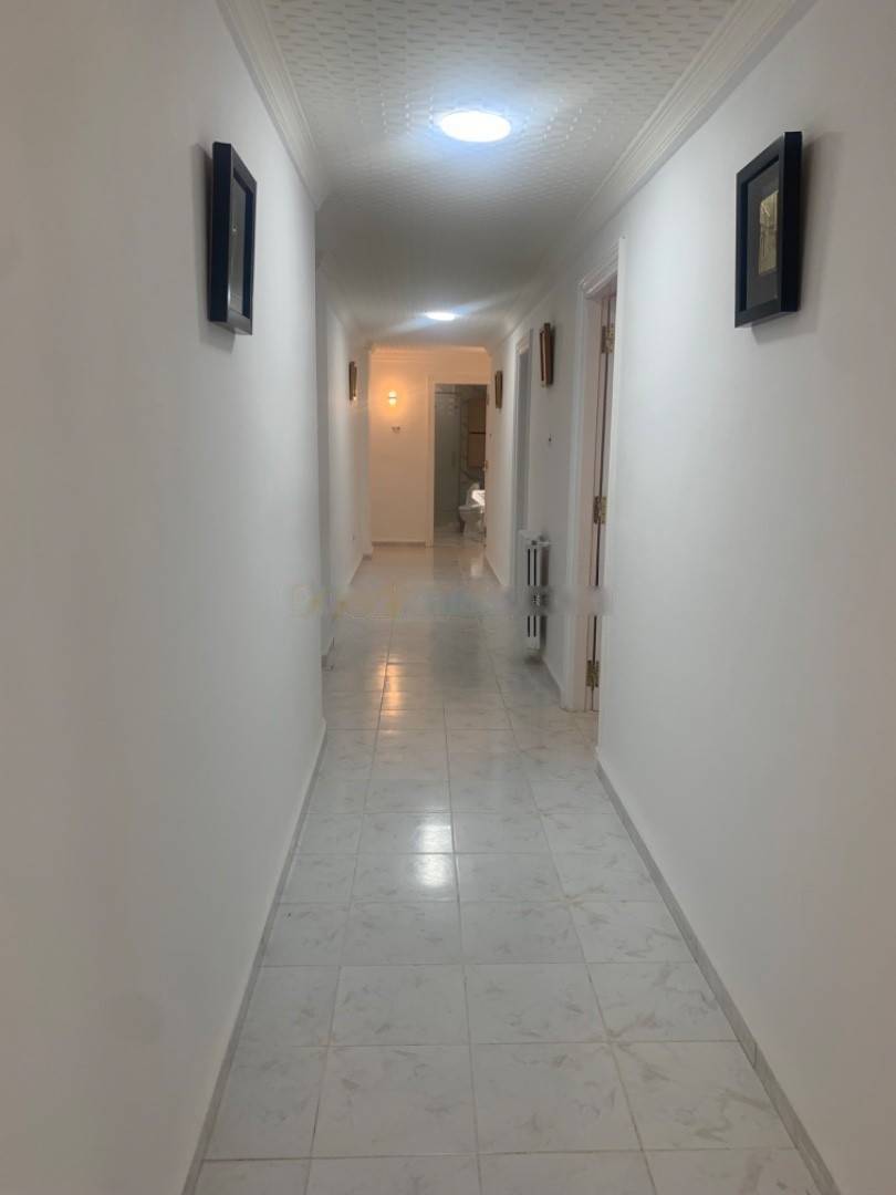 Location Appartement F5 El Achour