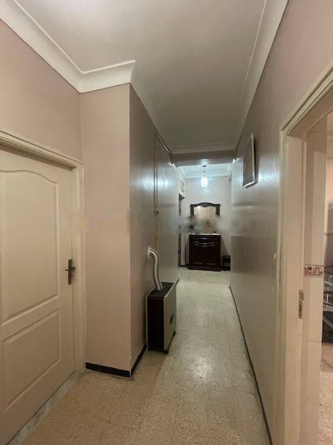 Location Appartement F3 Bab Ezzouar