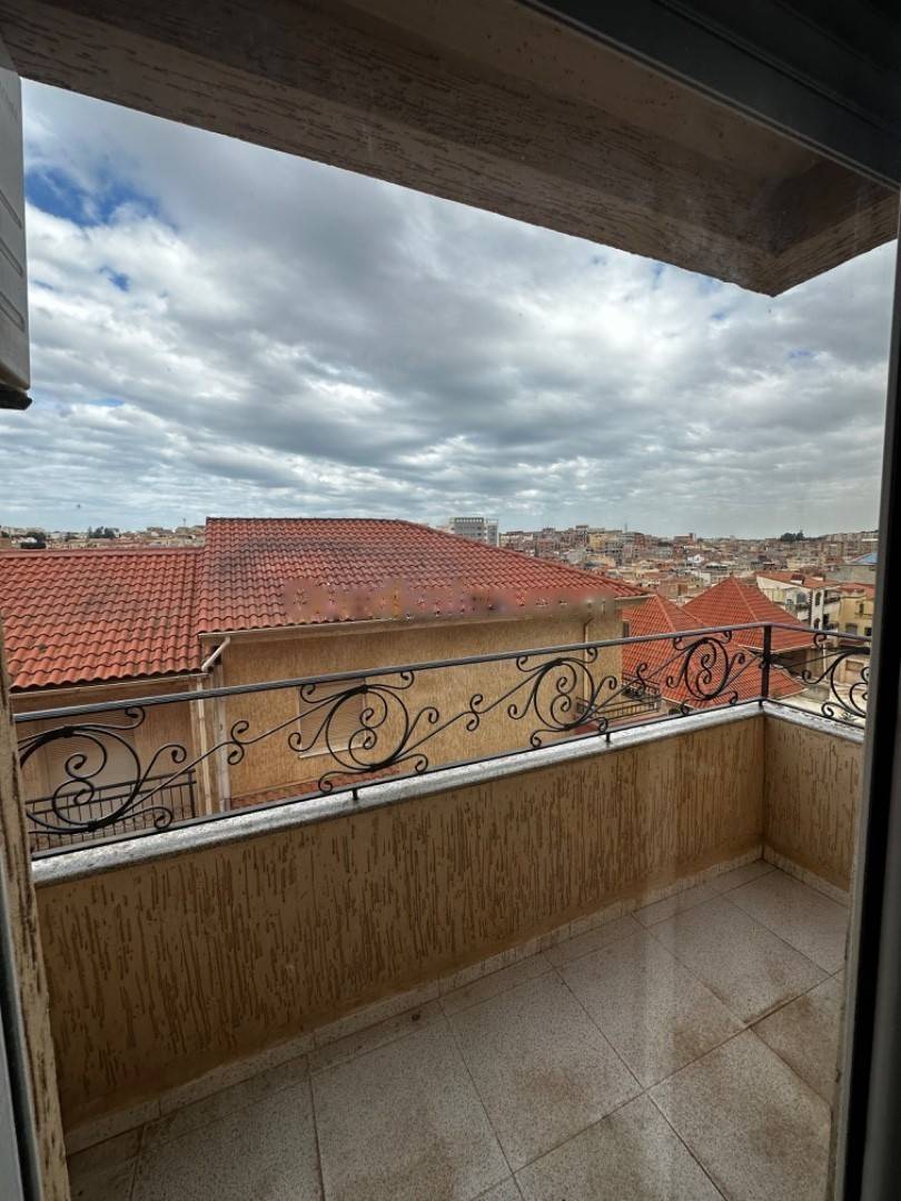 Location Appartement F3 Bir Mourad Rais