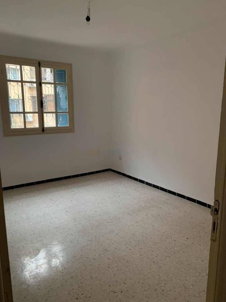 Location Appartement F4 Mohammadia