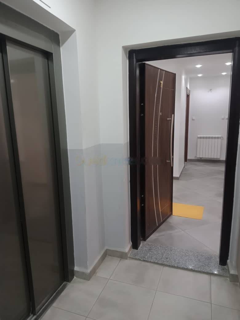 Location Appartement F3 Dely Ibrahim