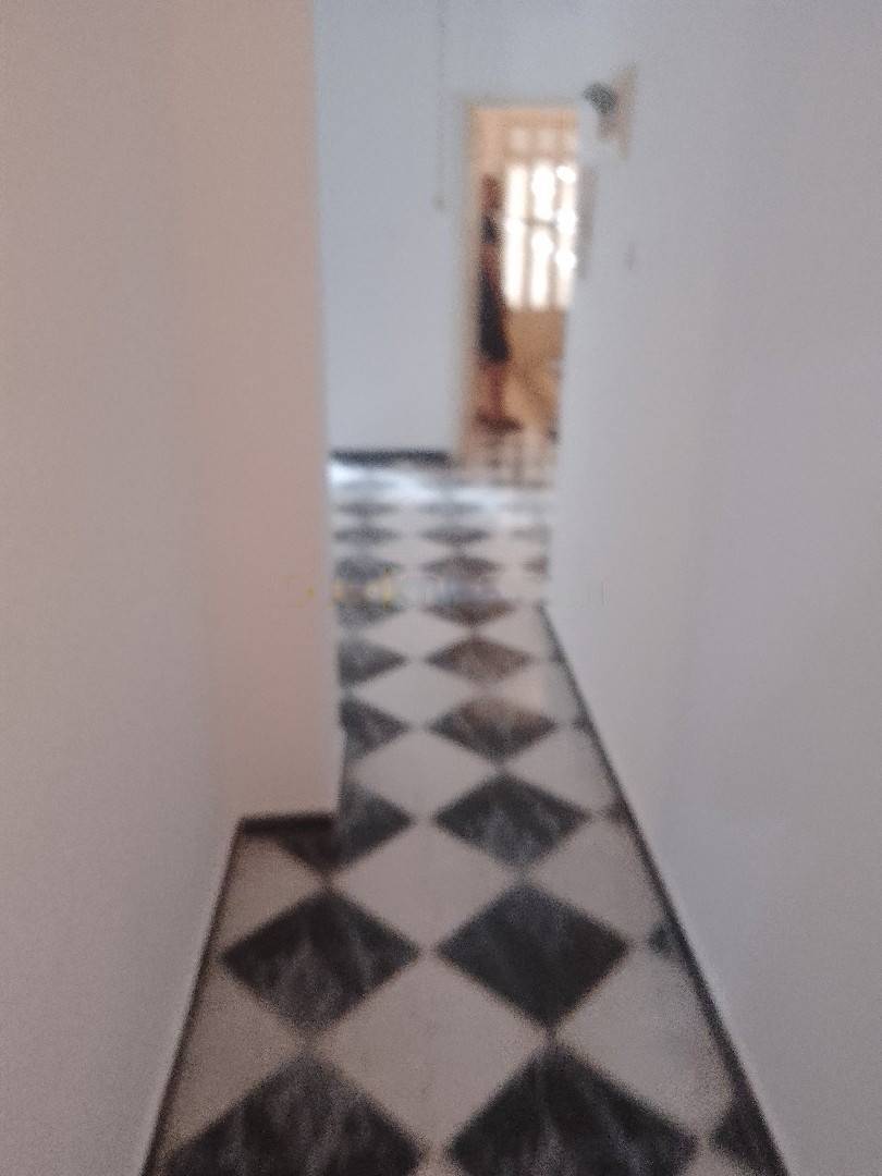 Location Appartement F4 Djasr Kasentina