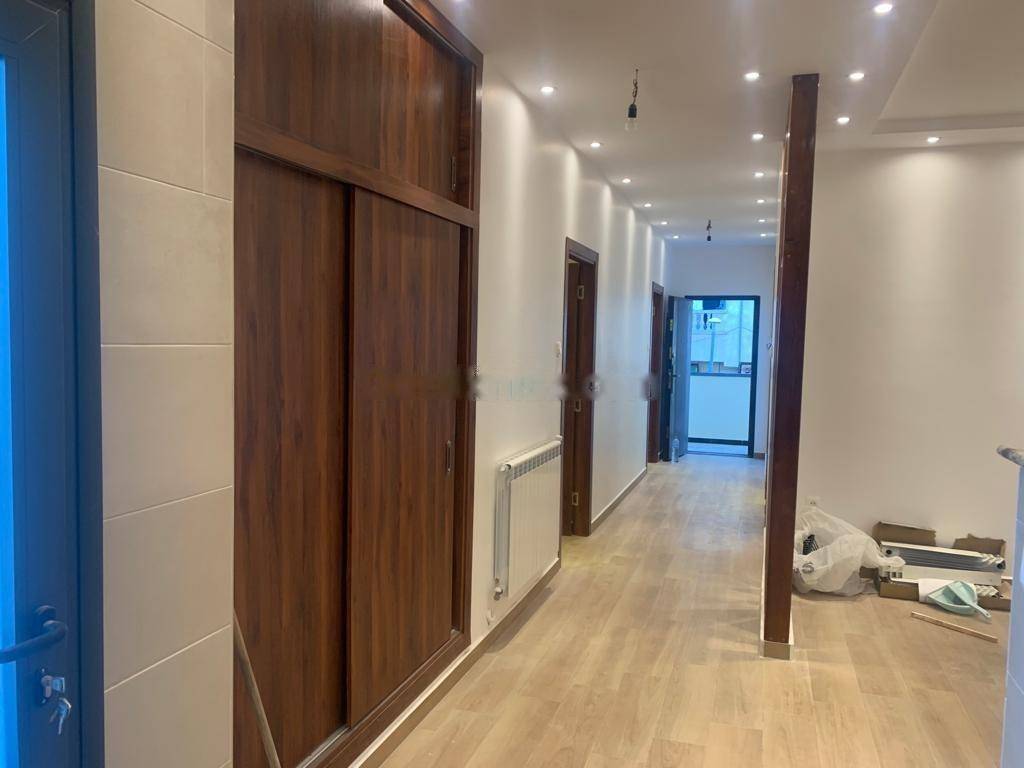 Location Niveau de villa F4 El Mouradia