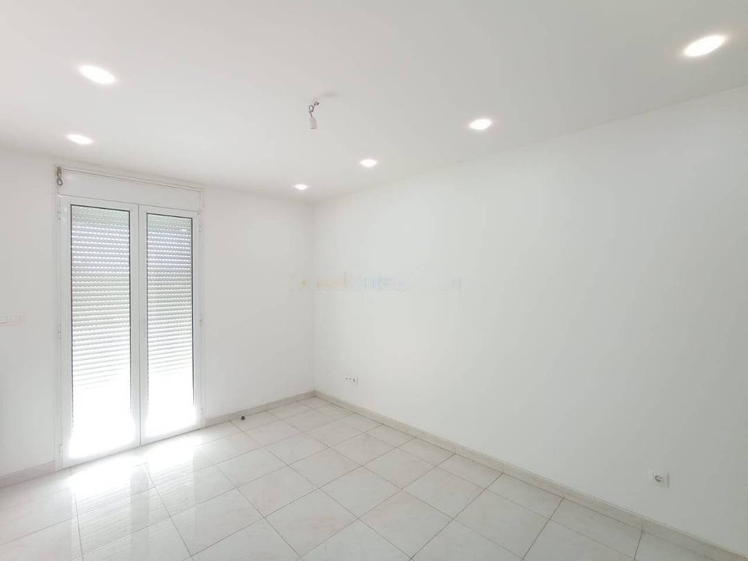 Location Appartement F4 El Harrach