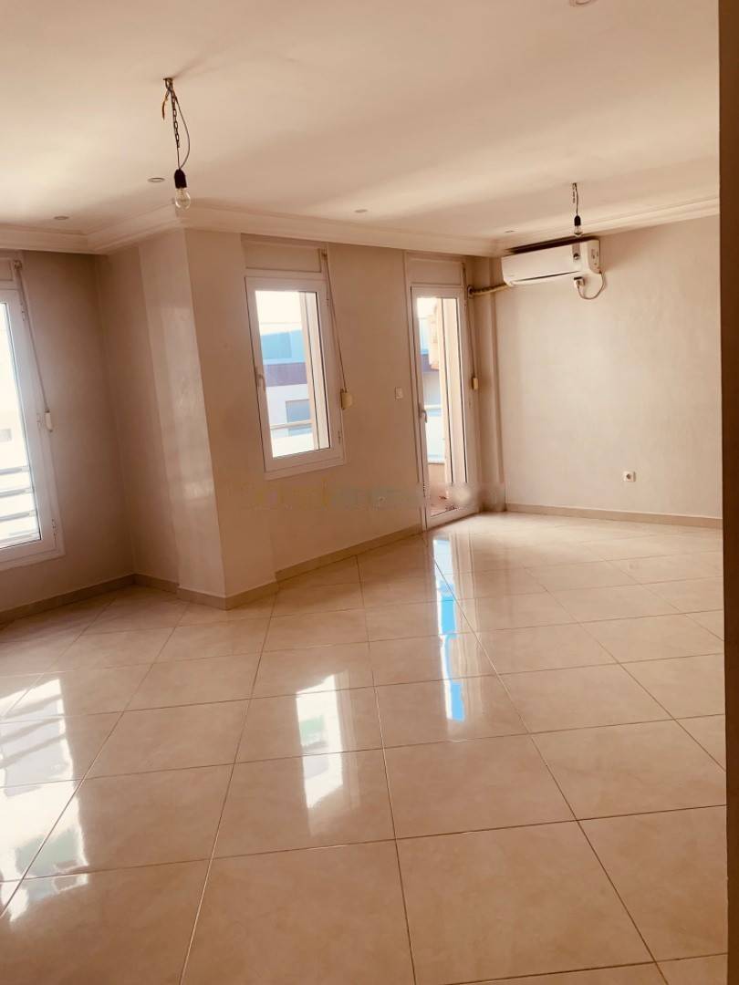 Location Appartement F4 El Achour