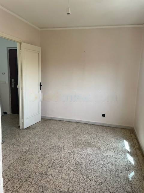 Location Appartement F3 Dar El Beida