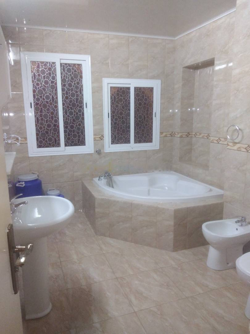 Location Appartement F4 Kouba