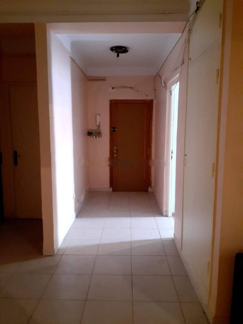 Location Appartement F3 Bab Ezzouar