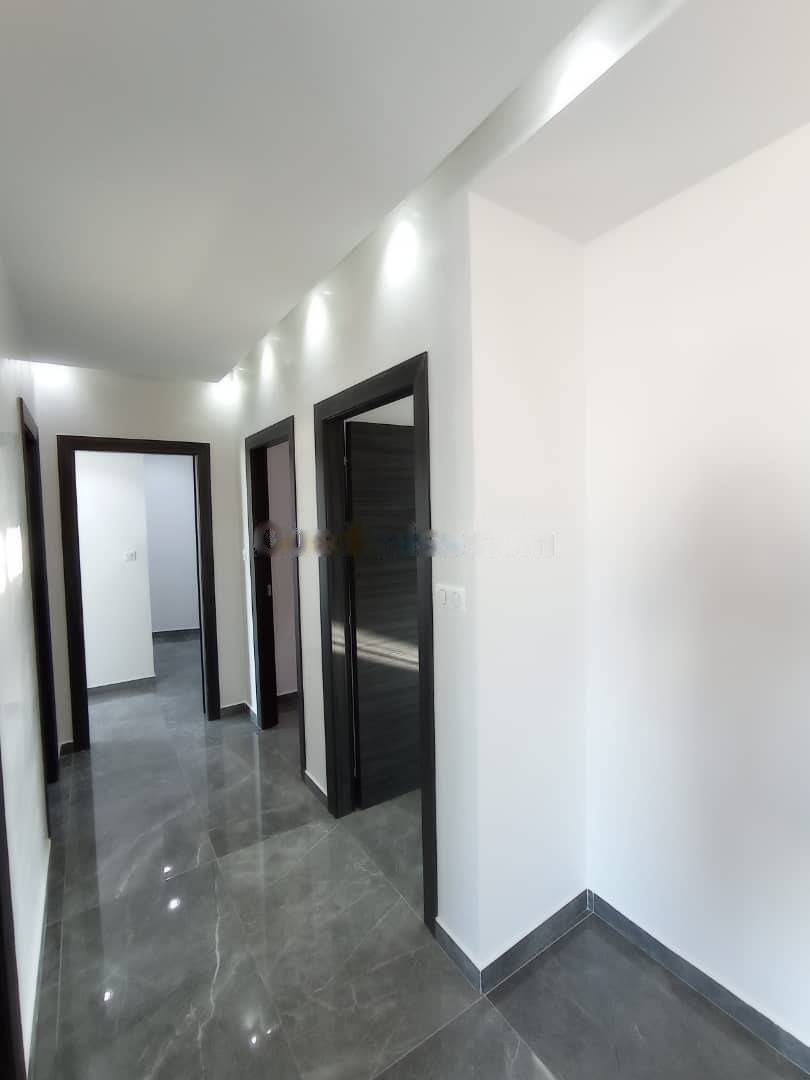 Location Appartement F4 Hydra