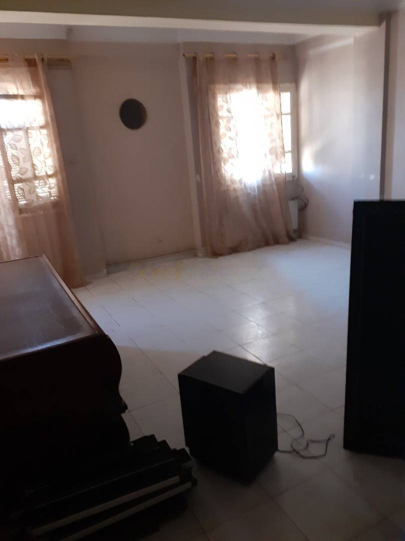 Location Appartement F5 El Achour