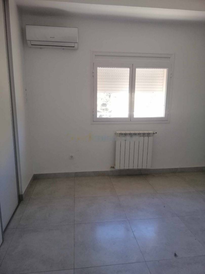 Location Appartement F4 Baba Hassen