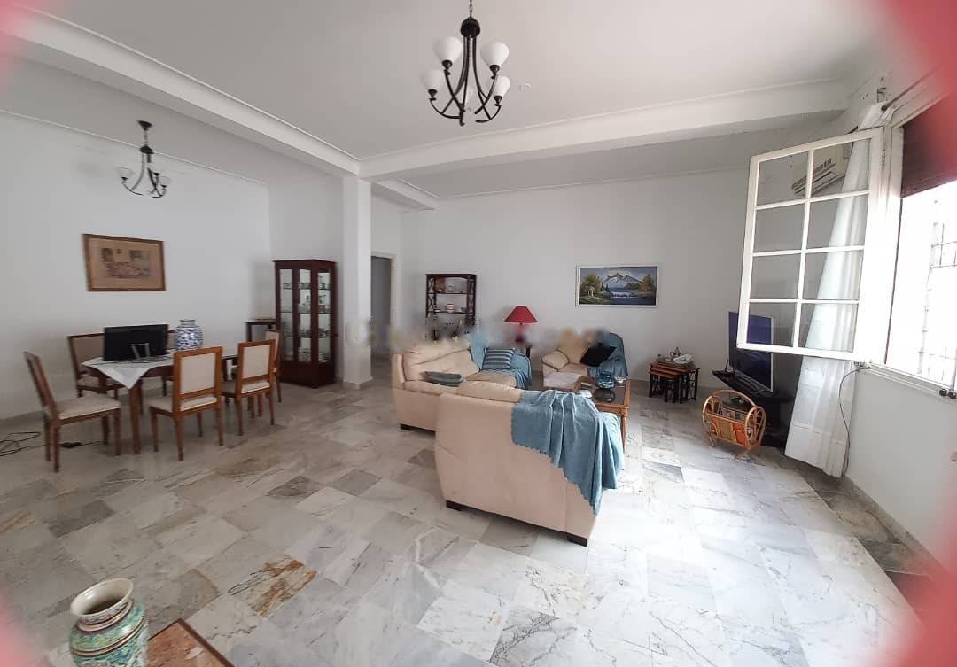 Location Niveau de villa F4 Hydra
