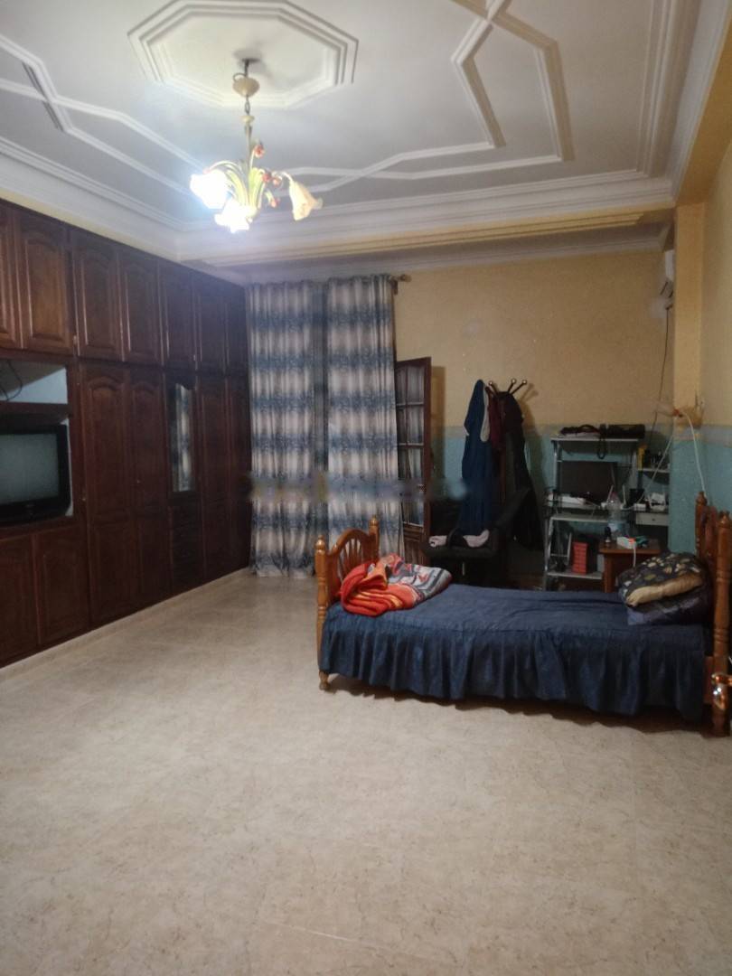 Vente Niveau de villa F5 Hussein Dey