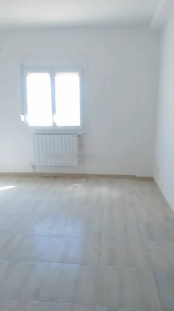 Location Appartement F4 Souidania