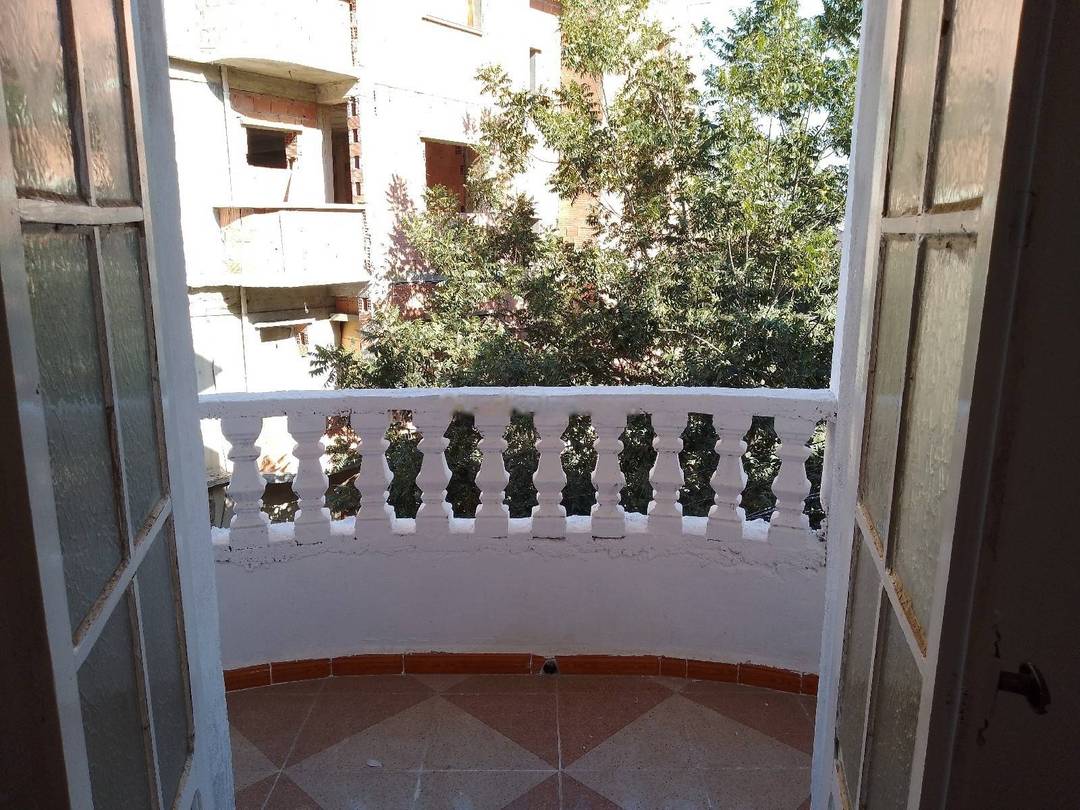 Location Niveau de villa F4 Djasr Kasentina