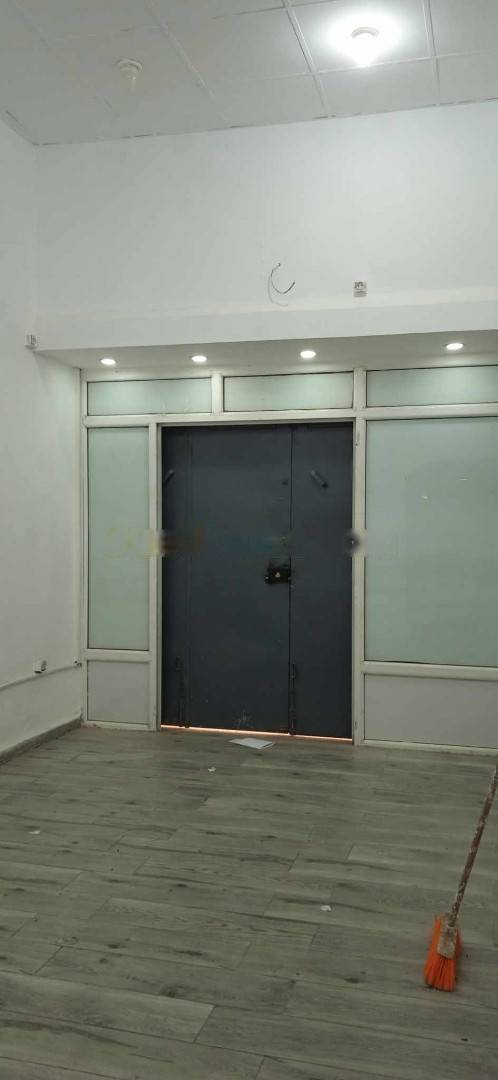 Location Local F2 Bab Ezzouar