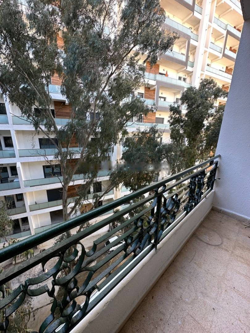 Location Appartement F4 Dely Ibrahim