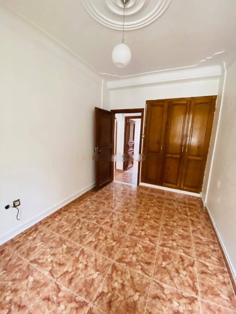 Location Appartement F5 Hydra