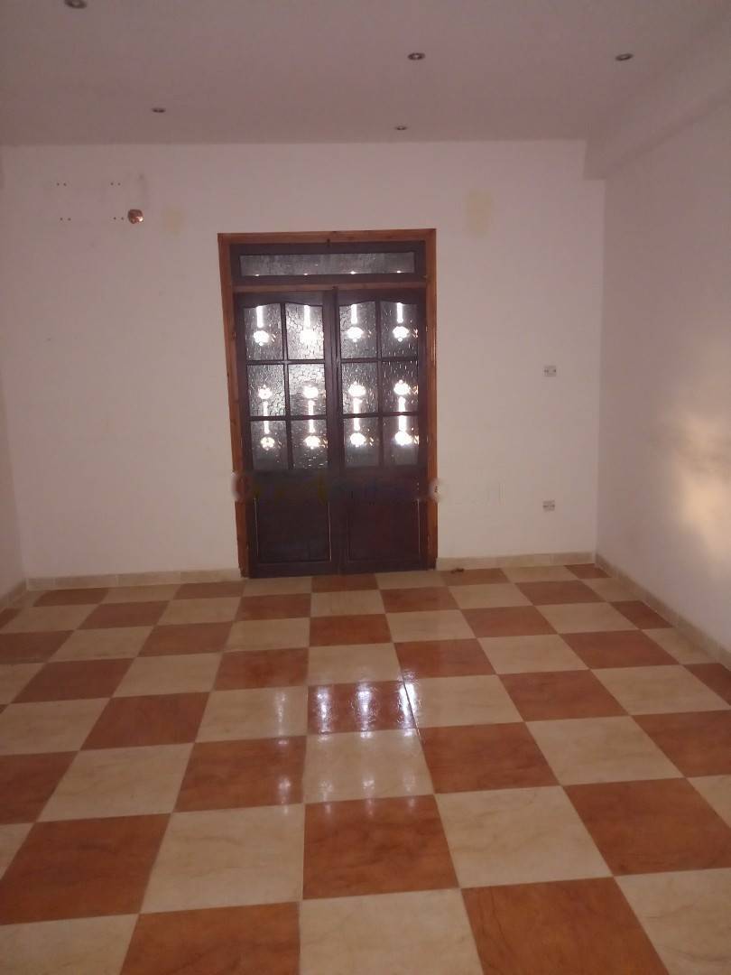 Location Niveau de villa F4 Mohammadia