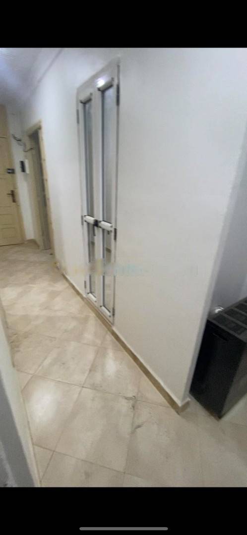 Location Appartement F3 Bab Ezzouar