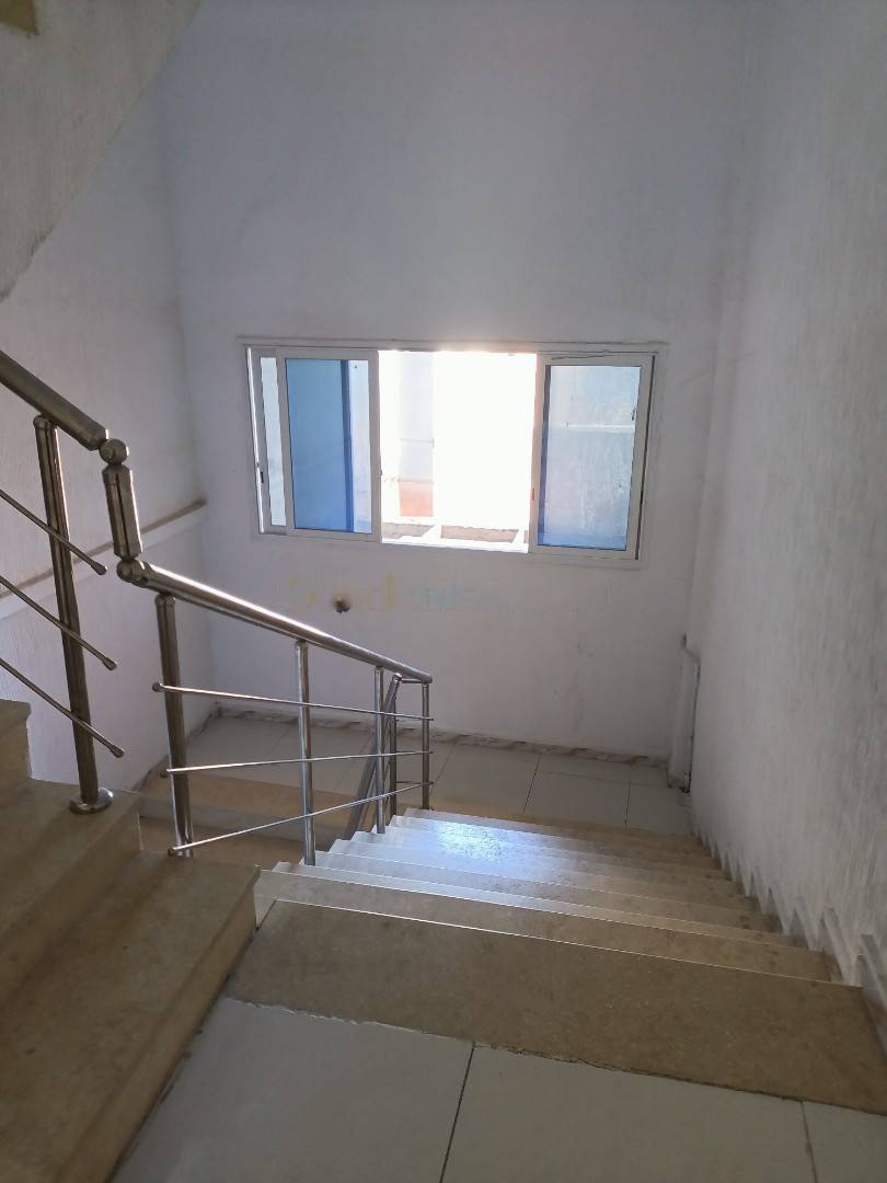 Location Appartement F10 Birkhadem