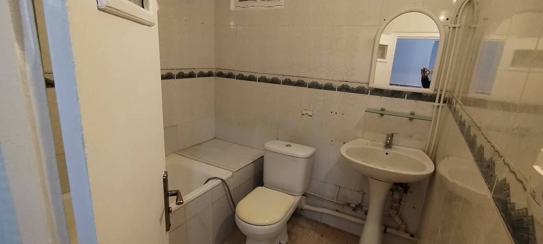 Location Niveau de villa F3 Dely Ibrahim