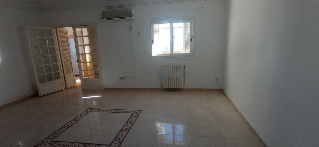 Location Appartement F4 El Achour