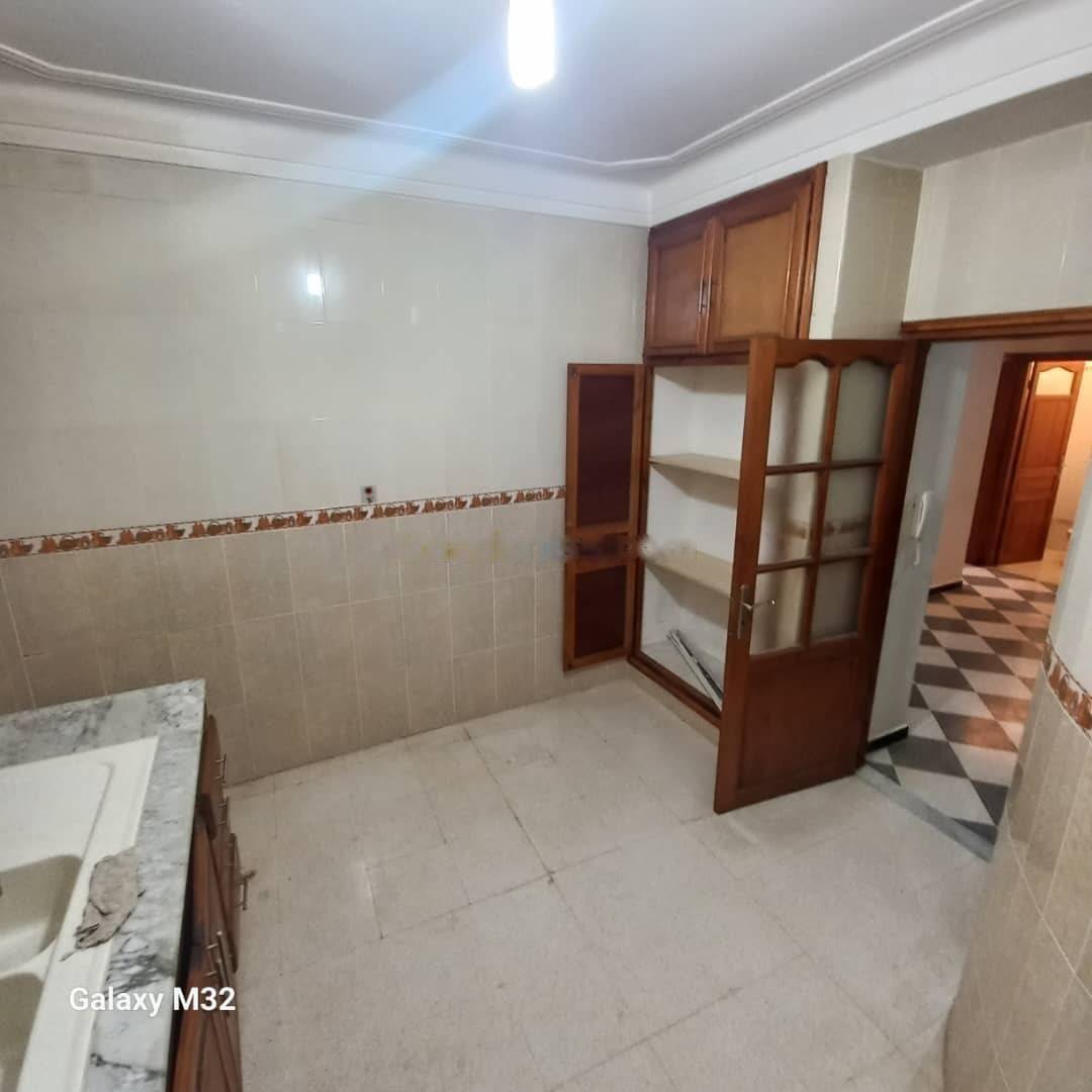 Location Niveau de villa F4 Bordj El Bahri