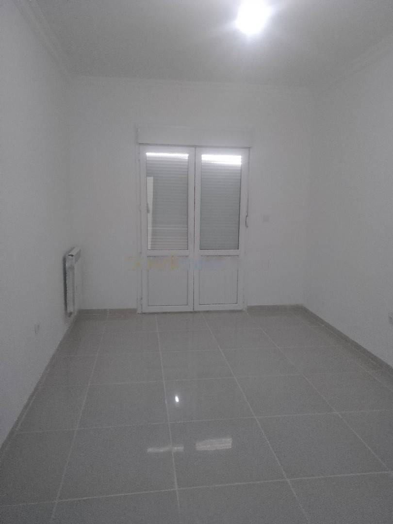 Location Appartement F4 Kouba