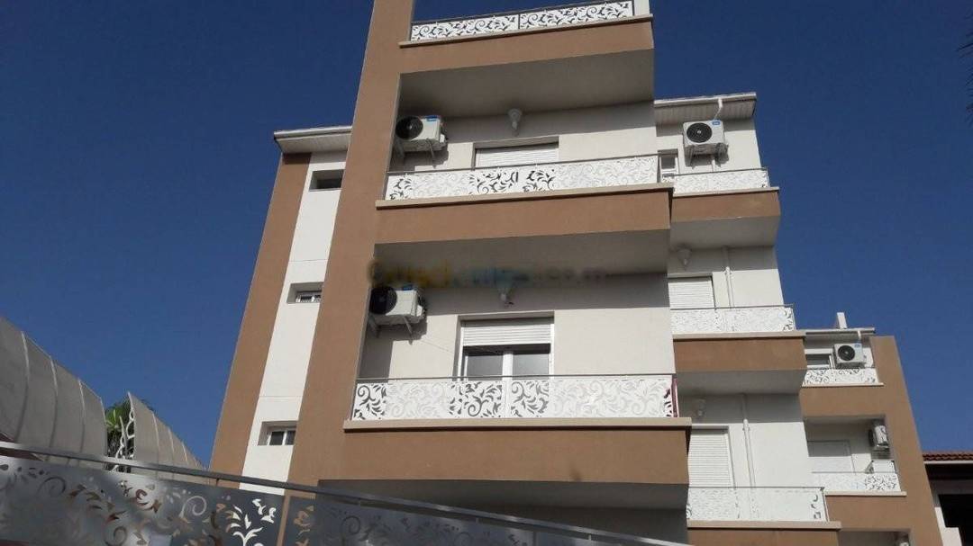 Location Appartement F4 El Achour