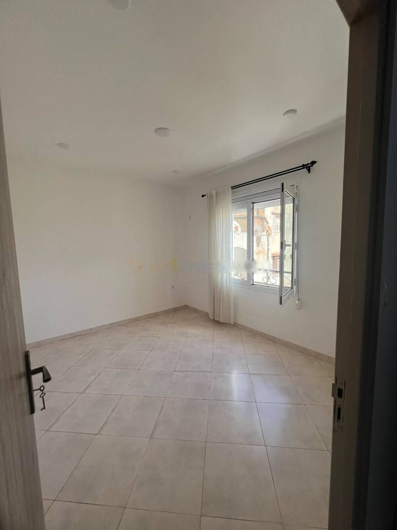 Location Appartement F2 Hydra