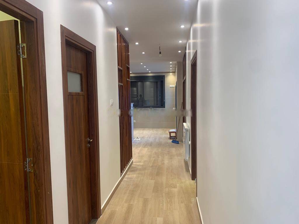 Location Niveau de villa F4 El Mouradia