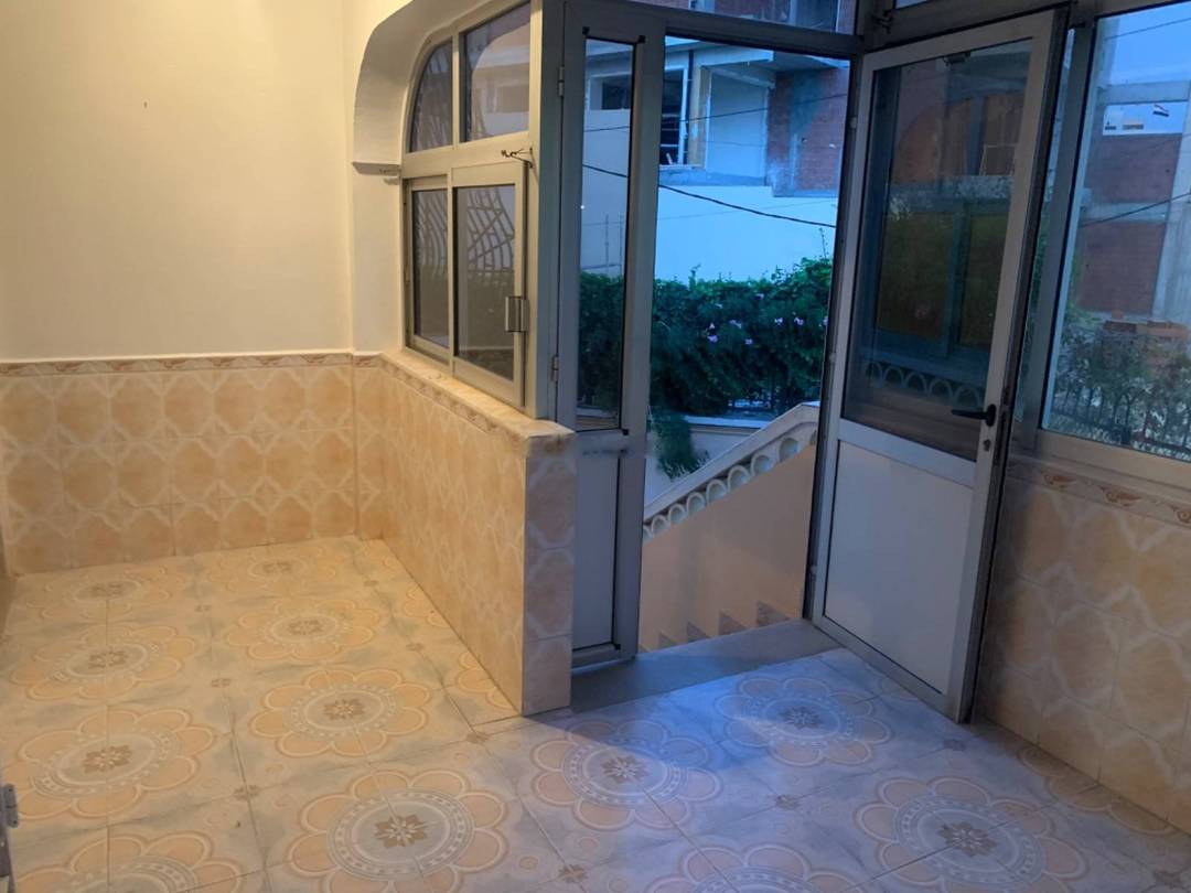 Location Niveau de villa F4 Bouzareah