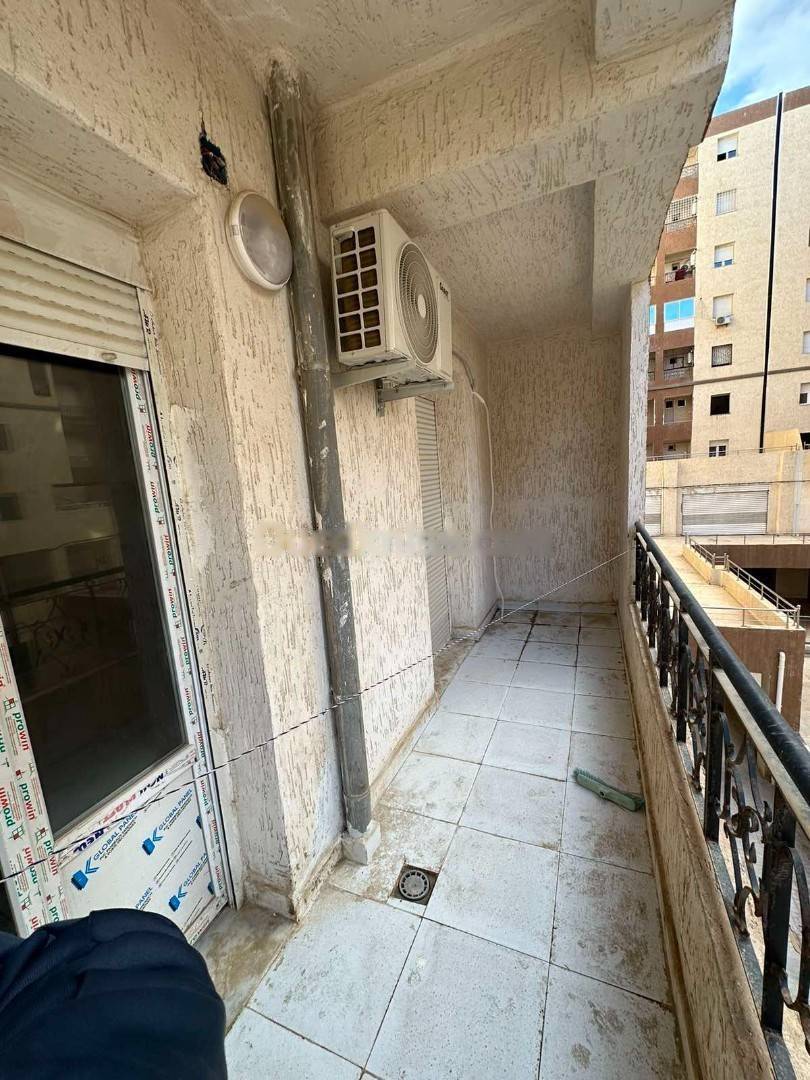 Location Appartement F4 Bab Ezzouar