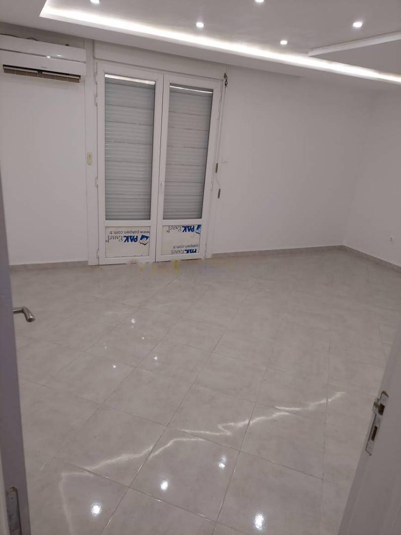 Location Appartement F4 Souidania