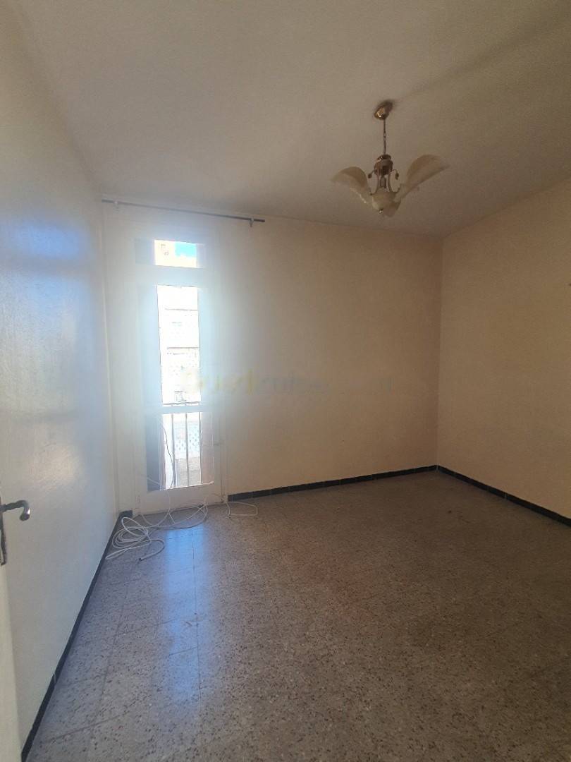 Location Appartement F4 Zeralda