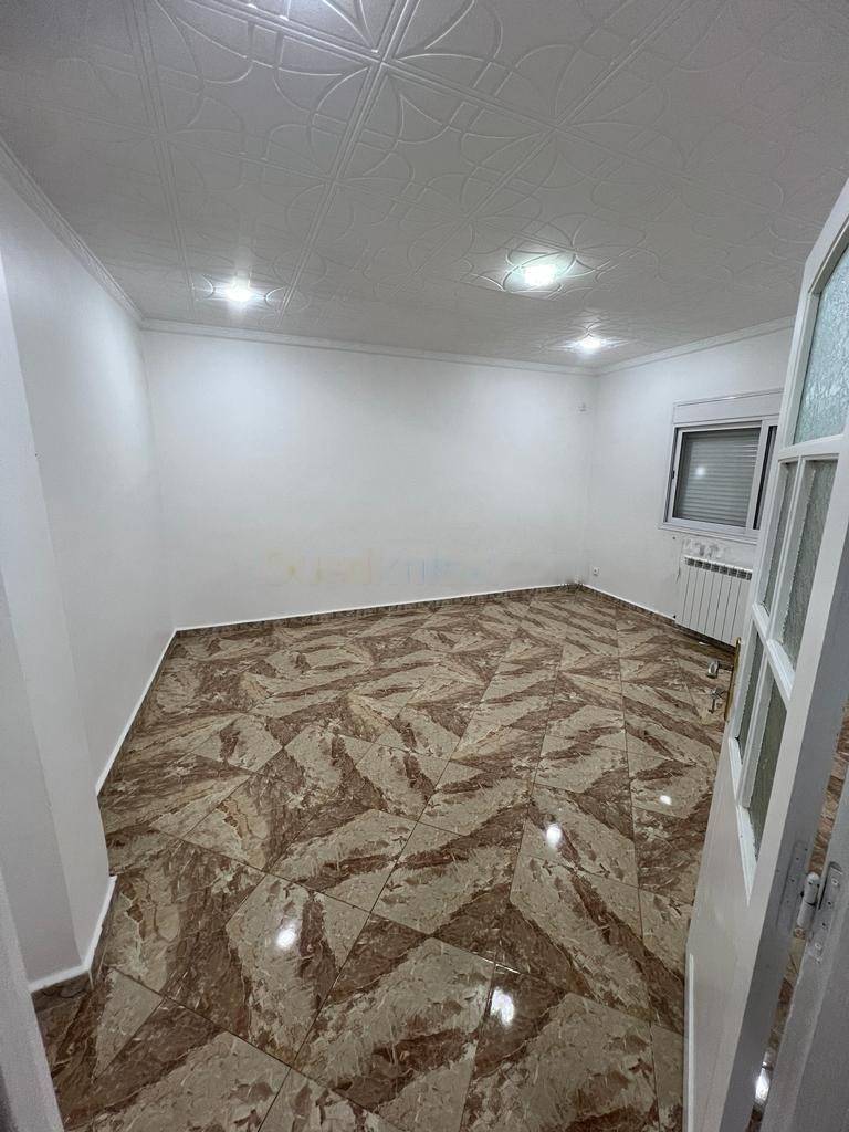 Location Niveau de villa F4 Birkhadem