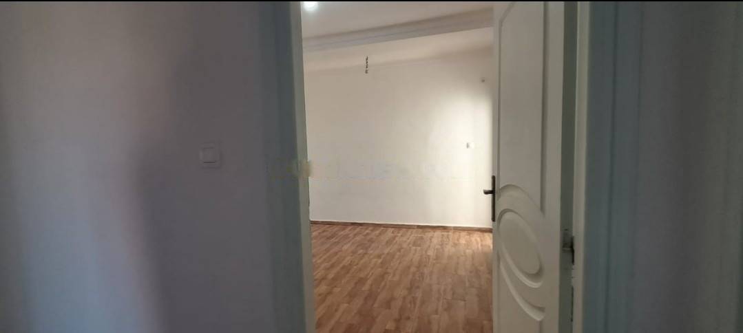 Location Appartement F5 El Achour