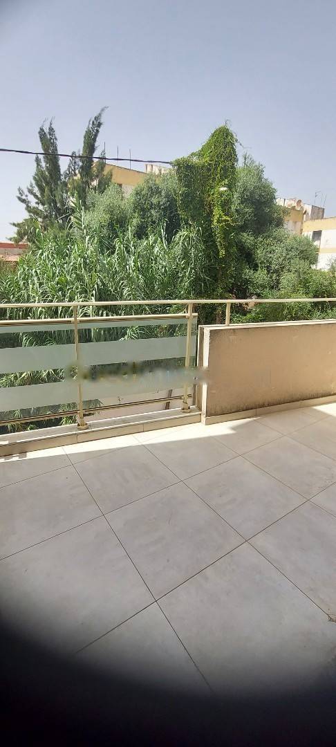 Location Appartement F4 Hydra