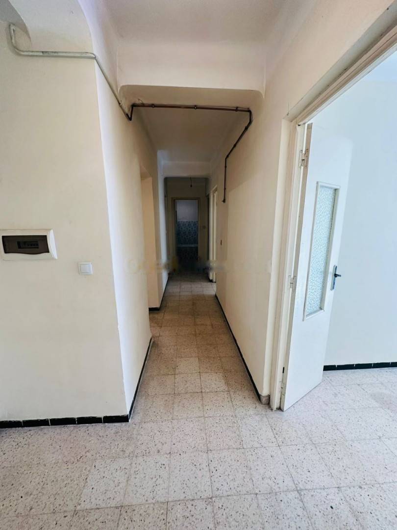 Location Appartement F3 Bab Ezzouar