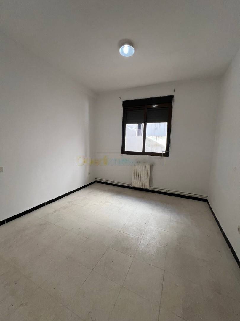 Location Appartement F5 Hydra